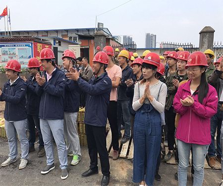 情暖中秋·汝行集团班子成员慰问施工单位一线员工