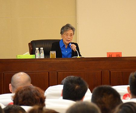 曾在周恩来、邓颖超同志身边担任秘书37年的全国政协原副秘书长赵炜老师莅临汝行集团