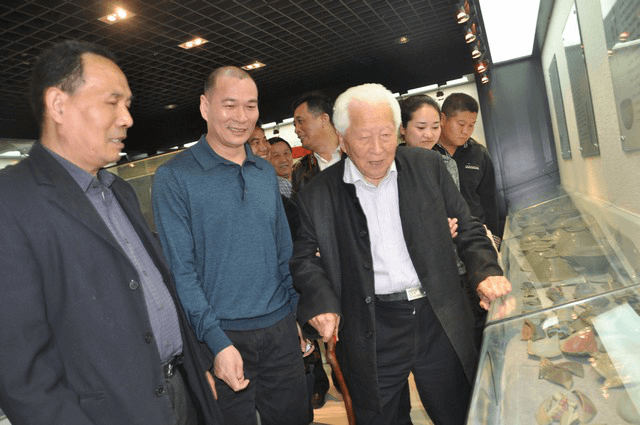 连声赞叹“好、好、好”